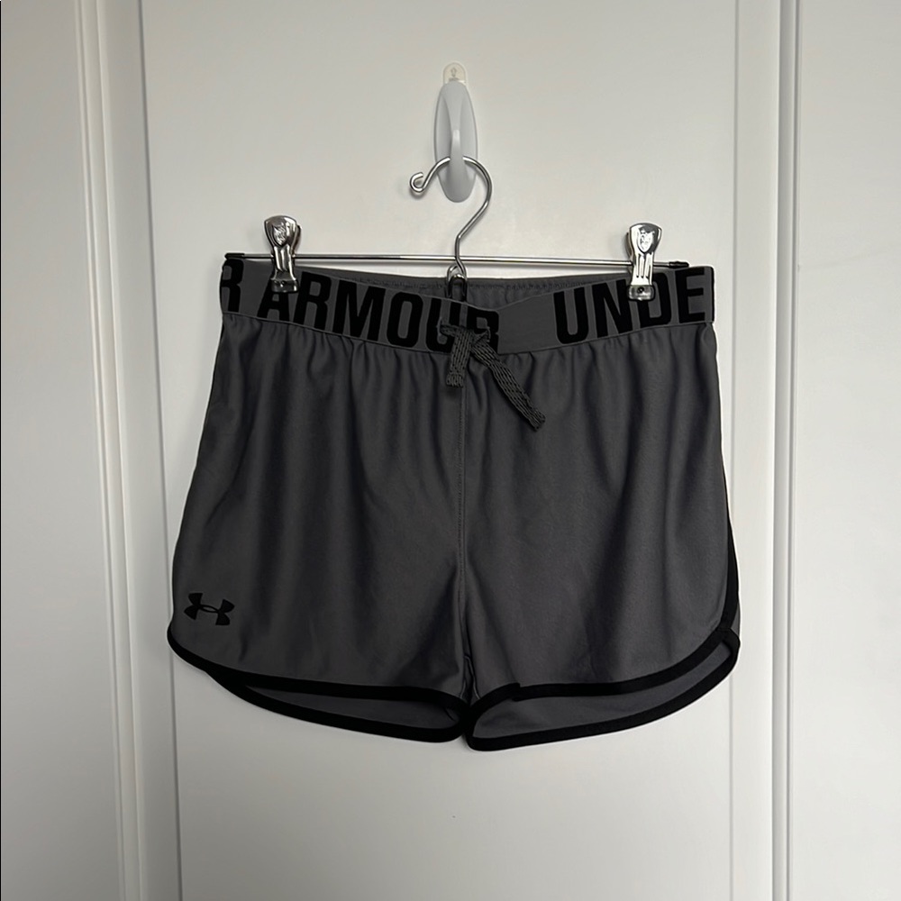 Under Armour Gray and Black Athletic Shorts Lightweight Elastic Waistband